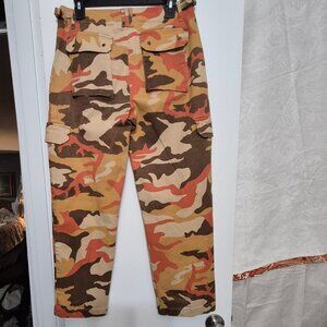 Ladies Cargo Pants. size 8.